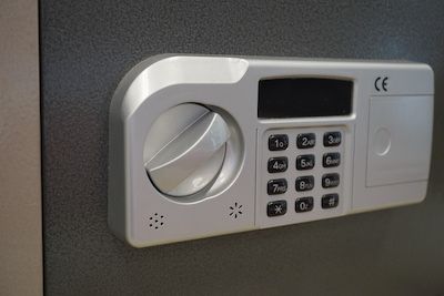 safesales Commercial Locksmith https://omegalocksmith.com/commercial-locksmith-chicago-il/safesales/