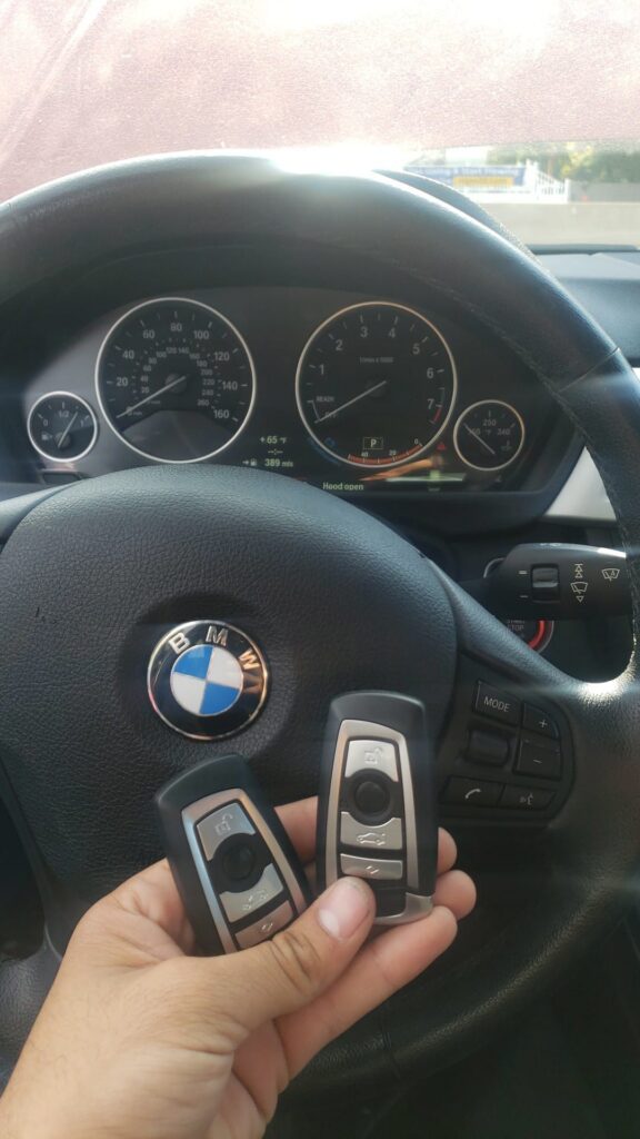 Replacement smart key for a 2009 BMW 3 Series in Berwyn